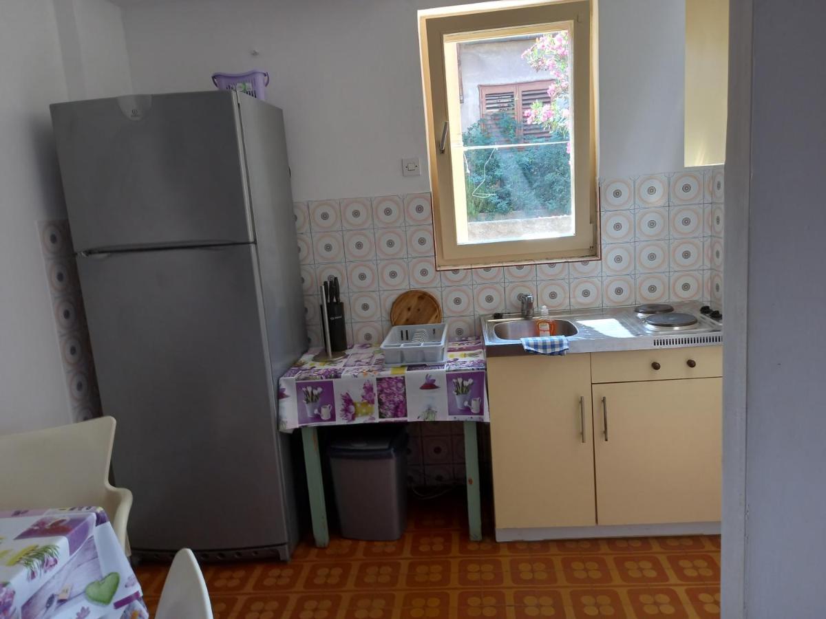 הוילה Kuca Za Odmor Ljubica שיבניק מראה חיצוני תמונה